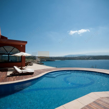 Πισίνα - θέα . Swimming pool - view